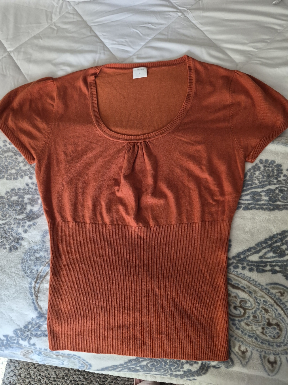 Women's Short Sleeve Scoop Neck Knit Top in Rust Orange